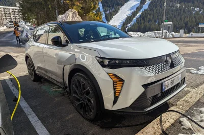 Production automobile : l’électrique redonne des couleurs au made in France