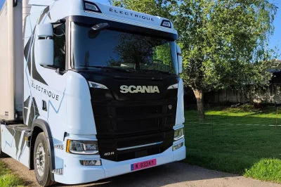 Ce transporteur de produits frais a testé un camion électrique Scania et nous livre ses impressions