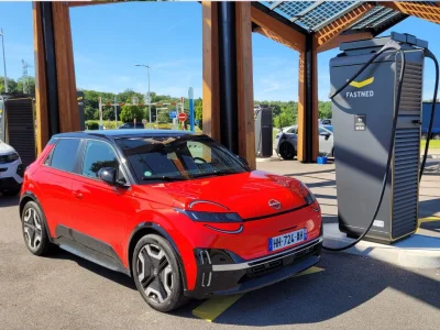 Petit-déjeuner à Bordeaux, dîner à Strasbourg : 1 000 km en Nissan Micra électrique sans planification