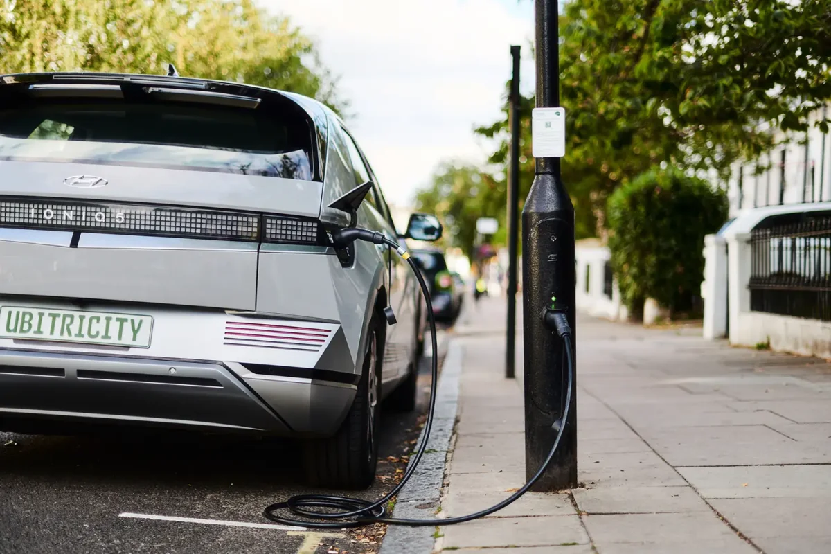 Le Royaume-Uni pourrait mettre un sérieux coup de frein au déploiement des voitures électriques