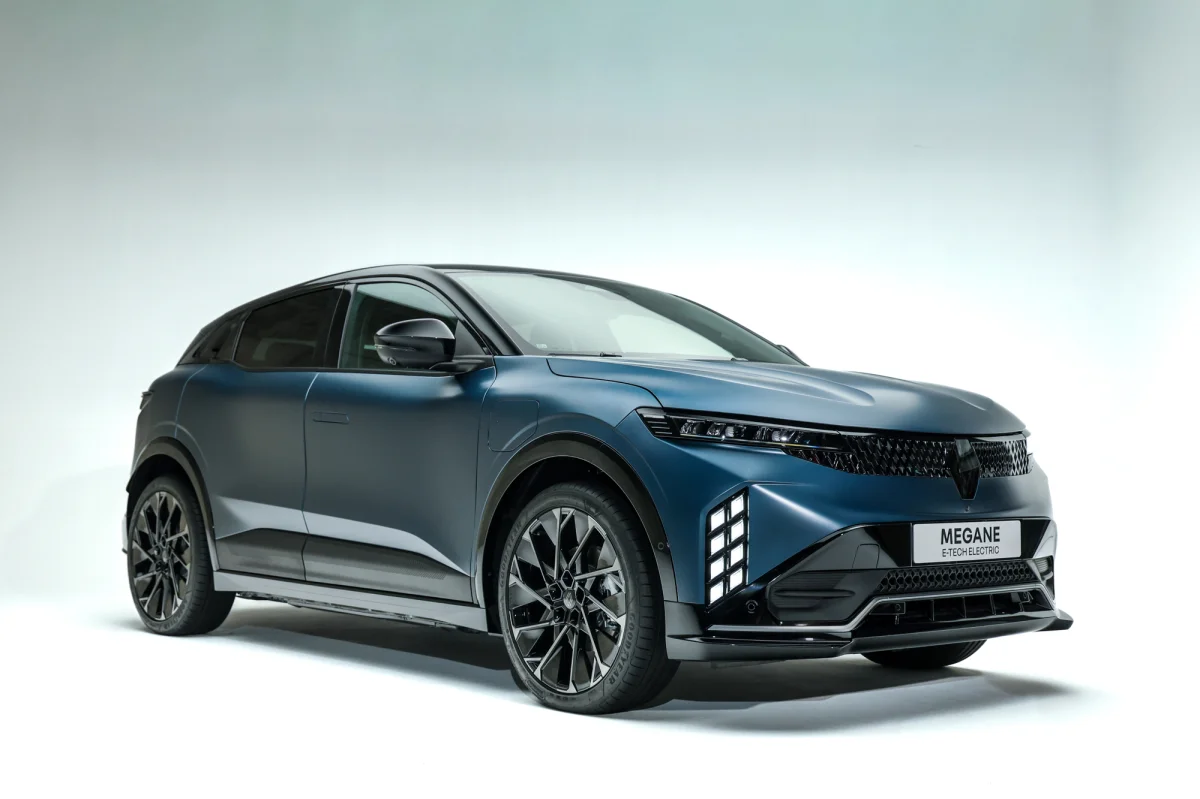 Renault Megane E-Tech 2026 : ce qu’il faut savoir sur la compacte électrique restylée aux 500 km d’autonomie