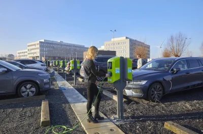 « Les bornes de recharge ne sont pas des places de parking » : Bruxelles s’apprête à sévir !