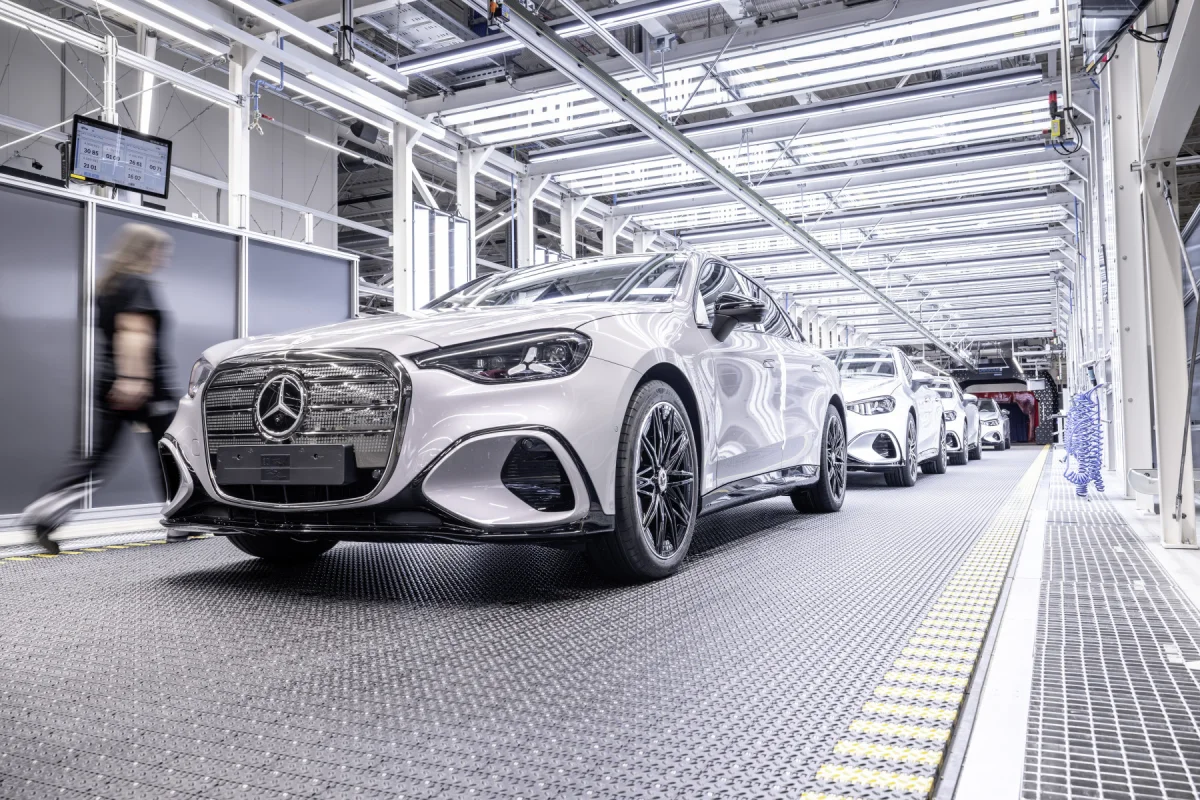 La production de la Mercedes Classe C électrique vient de débuter en Hongrie