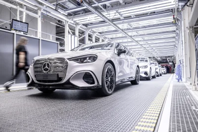 La production de la Mercedes Classe C électrique vient de débuter en Hongrie