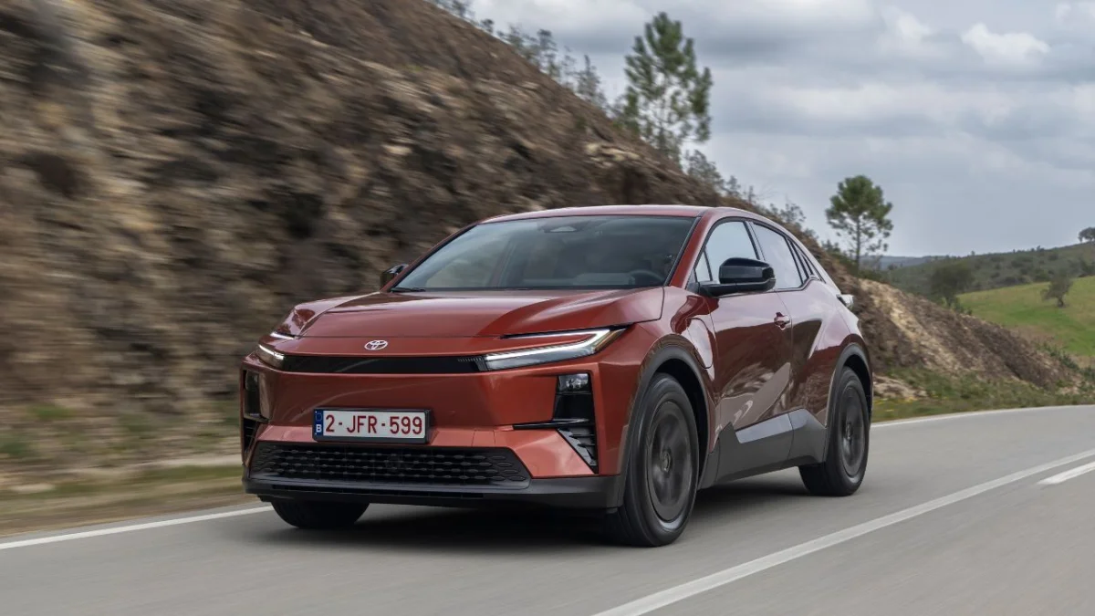 Ventes de voitures : l’électrique décolle enfin chez Toyota, mais ça reste bas