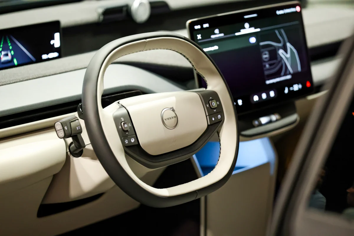 Volvo EX50 : enfin un SUV électrique taillé pour chasser sur les terres du Tesla Model Y ?