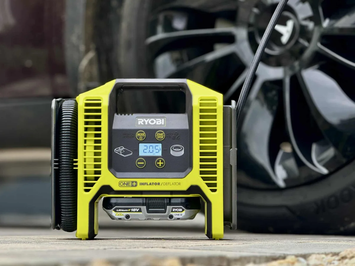 Compresseur et gonfleur voiture : quel modèle choisir en 2026 ?