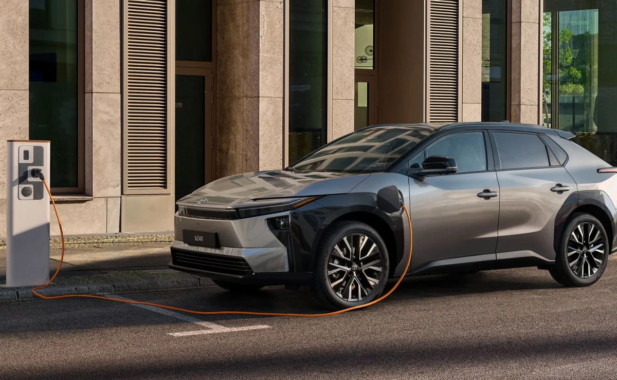 Voiture électrique : Toyota détrône (temporairement) Tesla en Norvège