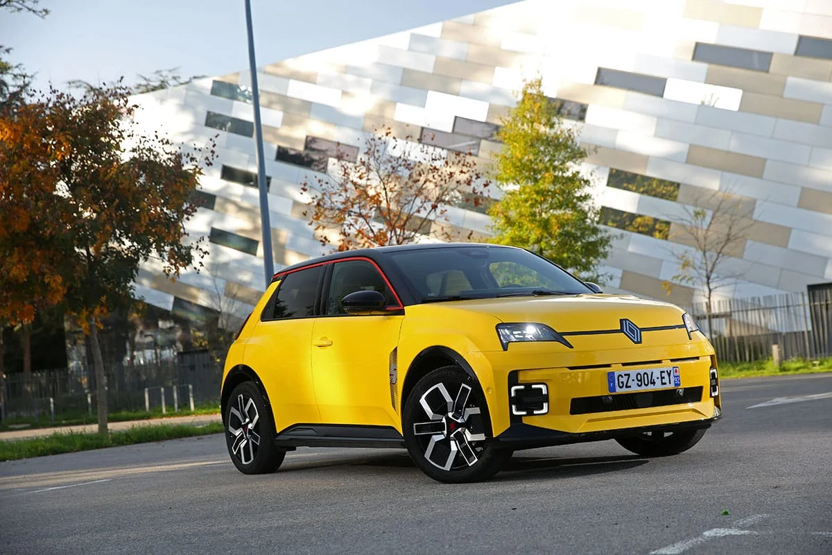 Renault 5 électrique : bonne surprise, son autonomie augmente