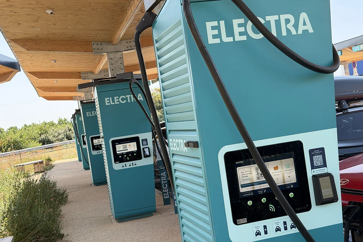C’est fait : la France passe le cap des 200 000 points de recharge ouverts au public