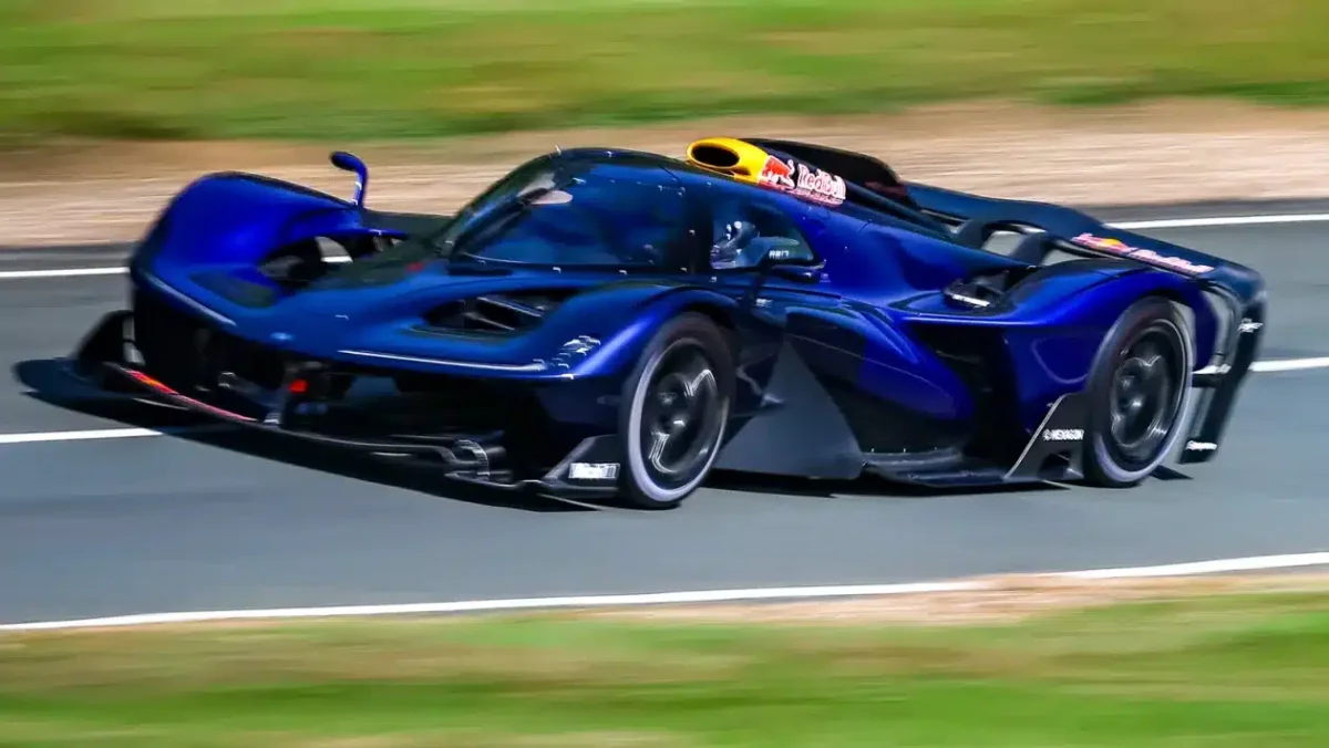 On va enfin entendre la terrifiante Red Bull RB17