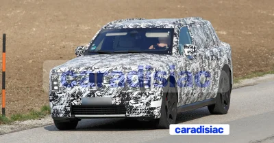 Passage à l’électricité pour la nouvelle génération du grand SUV Rolls-Royce Cullinan qui poursuit ses essais de mise au point.
