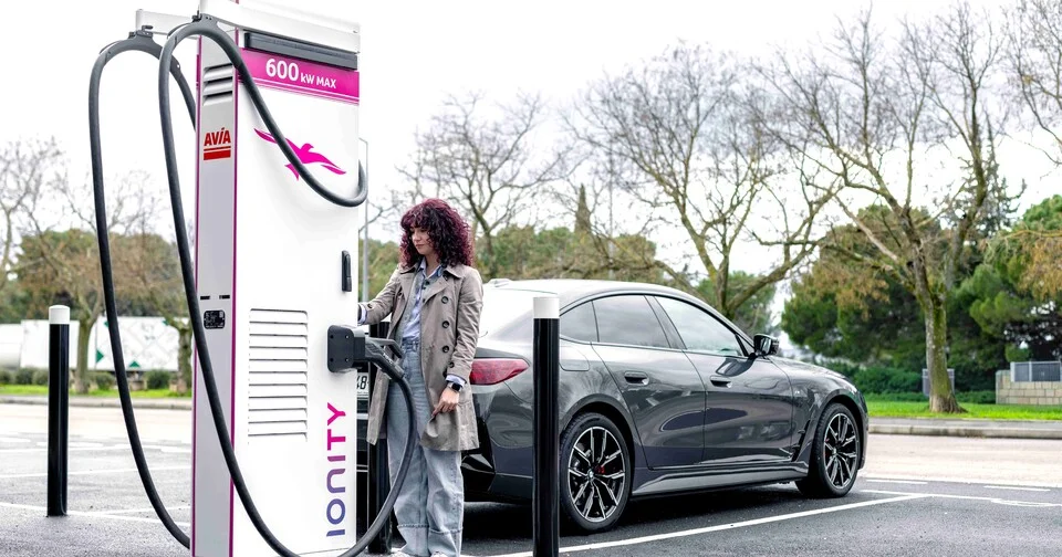 Voiture électrique: quelle carte de recharge choisir? Le grand guide pratique