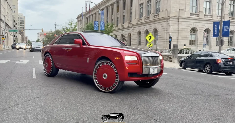 Il met des roues de 30 pouces sur sa Rolls-Royce Ghost