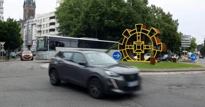 La police obligée d’agir contre une nouvelle « mode Tiktok » consistant à traverser les ronds-points