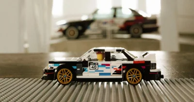Voici sans doute la base parfaite pour faire une voiture en Lego