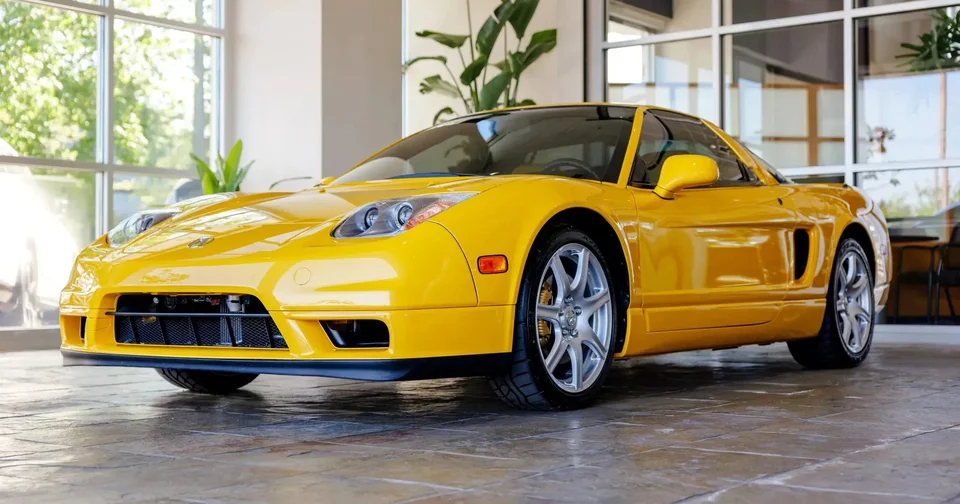 Il place par accident une enchère à 340 000 euros sur une NSX