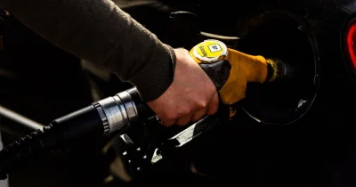 Mais pourquoi le gazole est-il soudain devenu moins cher que le sans-plomb ?