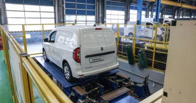 Renault promet qu’il ne ferme pas son site stratégique des Yvelines pour de mauvaises raisons