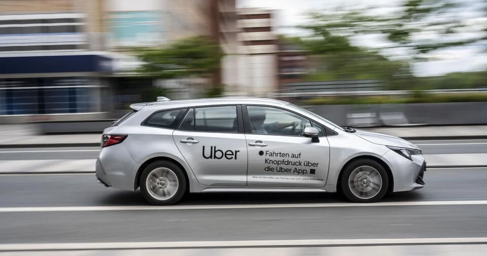 Uber et Santander : un accord à un milliard d’euros pour développer la transition des flottes en Europe