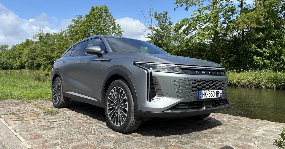 Omoda 9 : un SUV hybride rechargeable 30 % moins cher qu’un Mercedes équivalent…