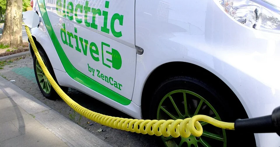 La généralisation des voitures électriques demain permettrait de produire moins d’électricité qu’aujourd’hui.