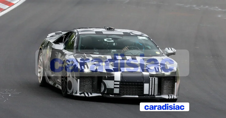 La nouvelle supercar des Anneaux, l’Audi Nuvolari, participe à des essais privés sur le circuit mythique du Nürburgring.