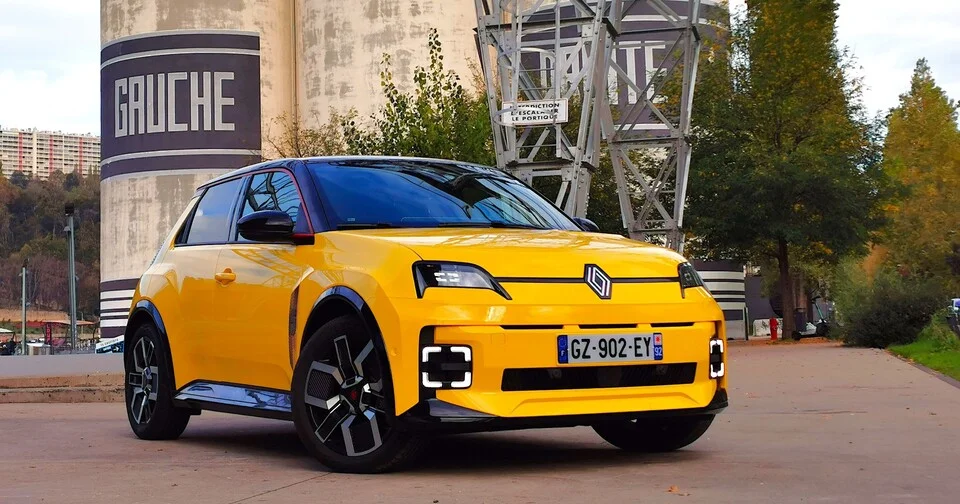 Économiser plus de 7 000 € sur une Renault 5 (presque) neuve, c’est possible !