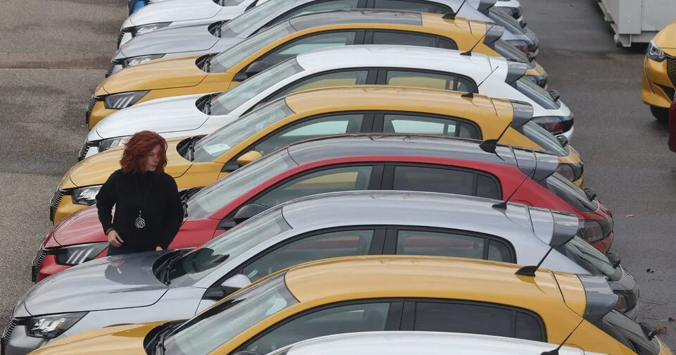 Les Français ont de moins en moins d'argent pour leur voiture devenue un luxe contraint 
