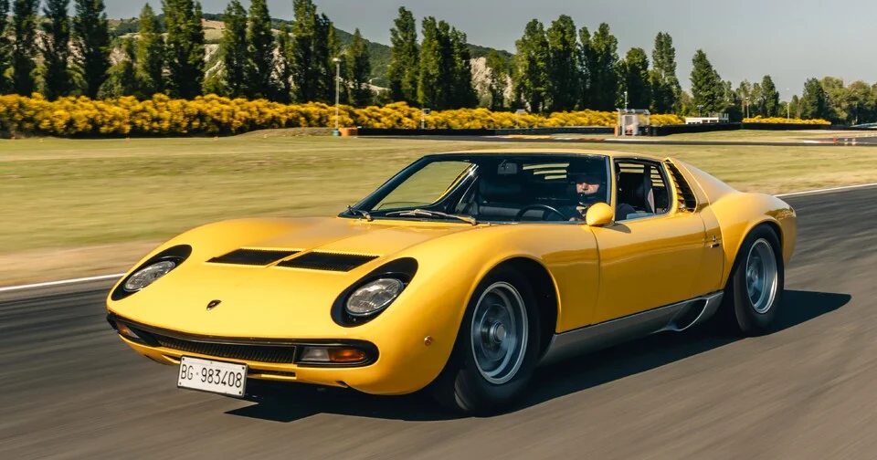 Lamborghini Miura SV : au volant d’un mythe roulant à 2,8 millions d’euros !
