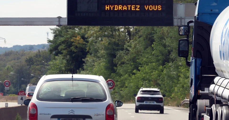 Pourquoi quand la canicule s’emballe, le capteur de température de votre voiture s’affole encore plus ?