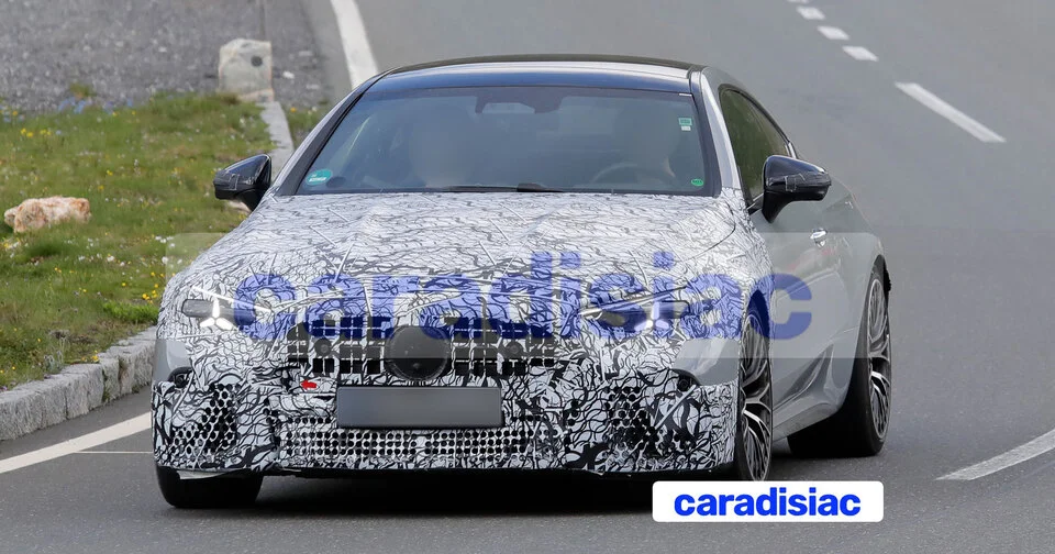 Dans les coupés et cabriolet CLE de chez Mercedes-AMG on trouvera un V8 bitubo qui devrait développer dans 585 ch !