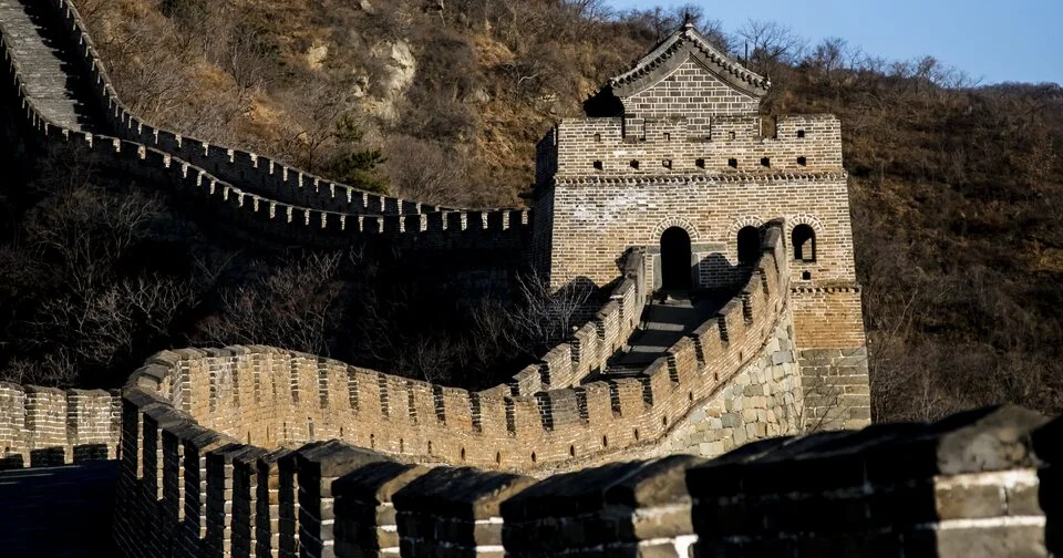 Moins d’ingénieurs, versions « bêta » sur la route : les constructeurs européens vont-ils imiter les Chinois ?