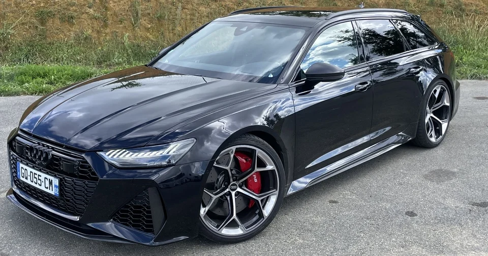 A 18 ans à 225 km/h en Audi RS 6 de location, la police ne peut pas lui confisquer