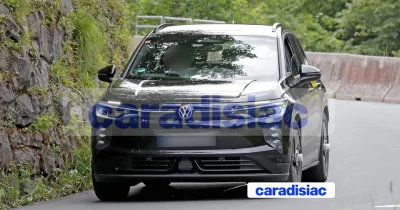 Changement d’appellation pour le SUV Volkswagen ID.4 qui va devenir Volkswagen ID.Tiguan à l’occasion d’une refonte majeure.
