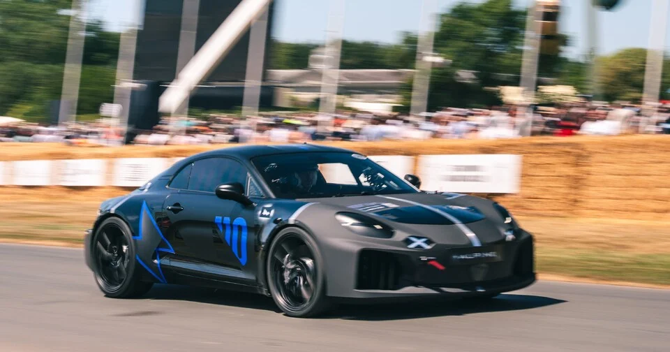 La future Alpine A110 ne fait pas de bruit, mais roule enfin !