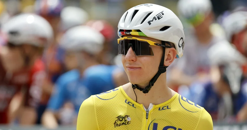 Au Tour de France, Tadej Pogacar roule plus vite qu’une voiture !