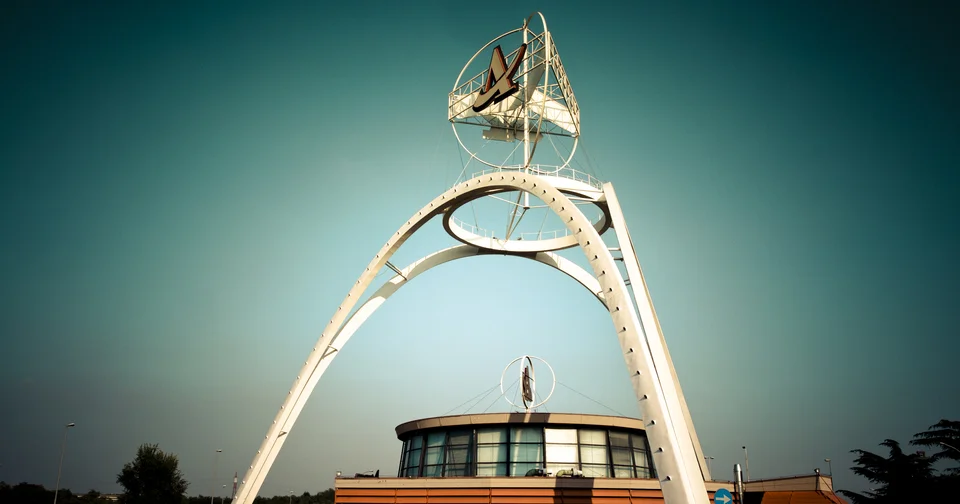 L’Autogrill de l’aire de Villoresi Ovest, Tour Eiffel des autoroutes italiennes