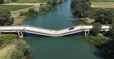 Ce pont effondré est si emprunté que les GPS continuent de proposer sa traversée