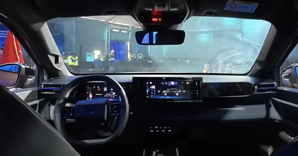 L'intérieur du nouveau Fiat Grizzly est-il plus beau que ceux des Dacia Duster et Bigster ?