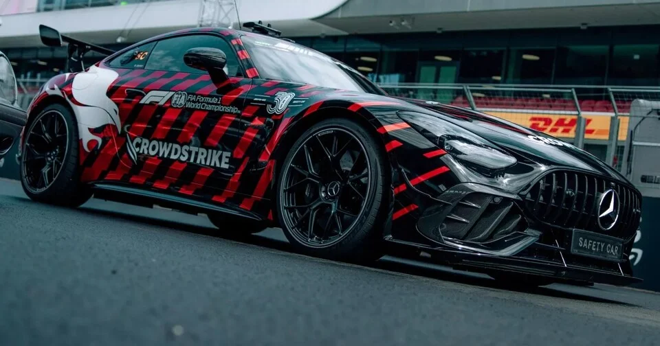 F1 : cette nouvelle Mercedes Safety Car célèbre 30 ans d'histoire avec une livrée inédite