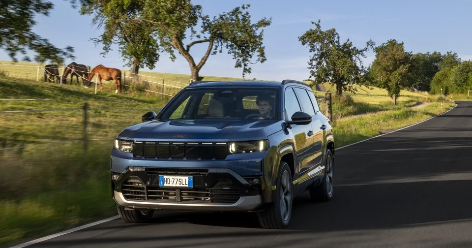 En hybride rechargeable, le Jeep Compass aurait pu réaliser le compromis idéal…