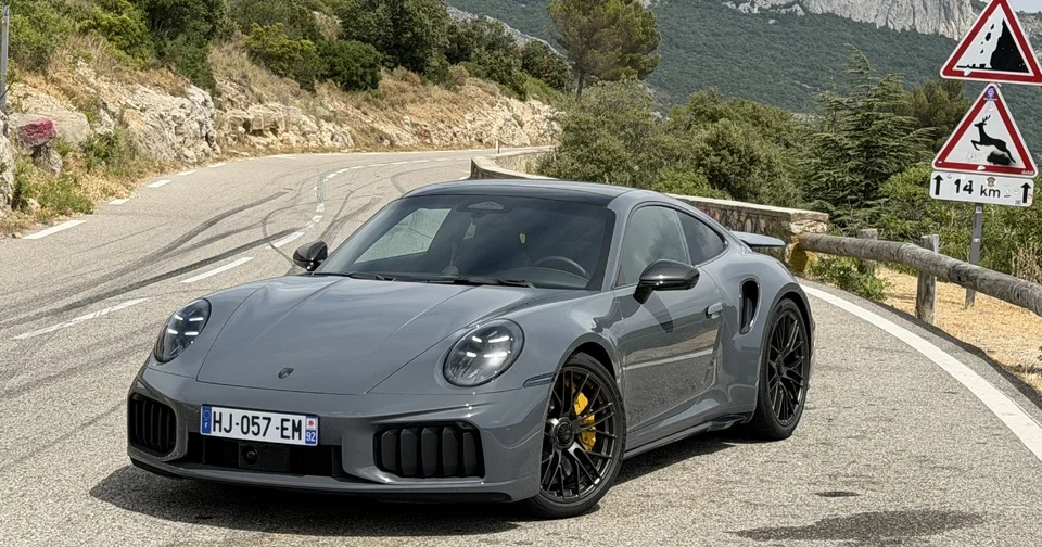 La Porsche 911 Turbo S est faite pour ceux qui n’oseront jamais se faire remarquer en Lamborghini