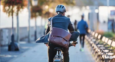 Les Boomers écrasent la Gen Z… ce que nous apprend ce rapport Strava sur le vélotaf