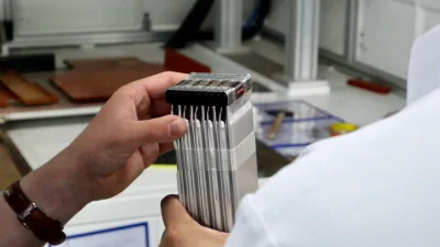 Batteries semi-solides pour vélos électriques : Giant ouvre la voie, la Chine accélère