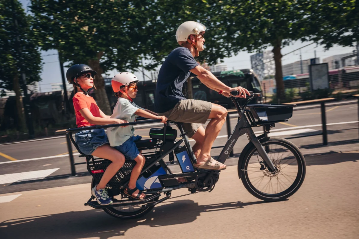 « Ils ont été pris d’assaut » : les vélos longtails électriques en libre-service sont un vrai succès !
