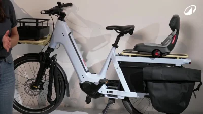 Le futur petit vélo cargo électrique Decathlon E-Two 900 se révèle dans une nouvelle vidéo