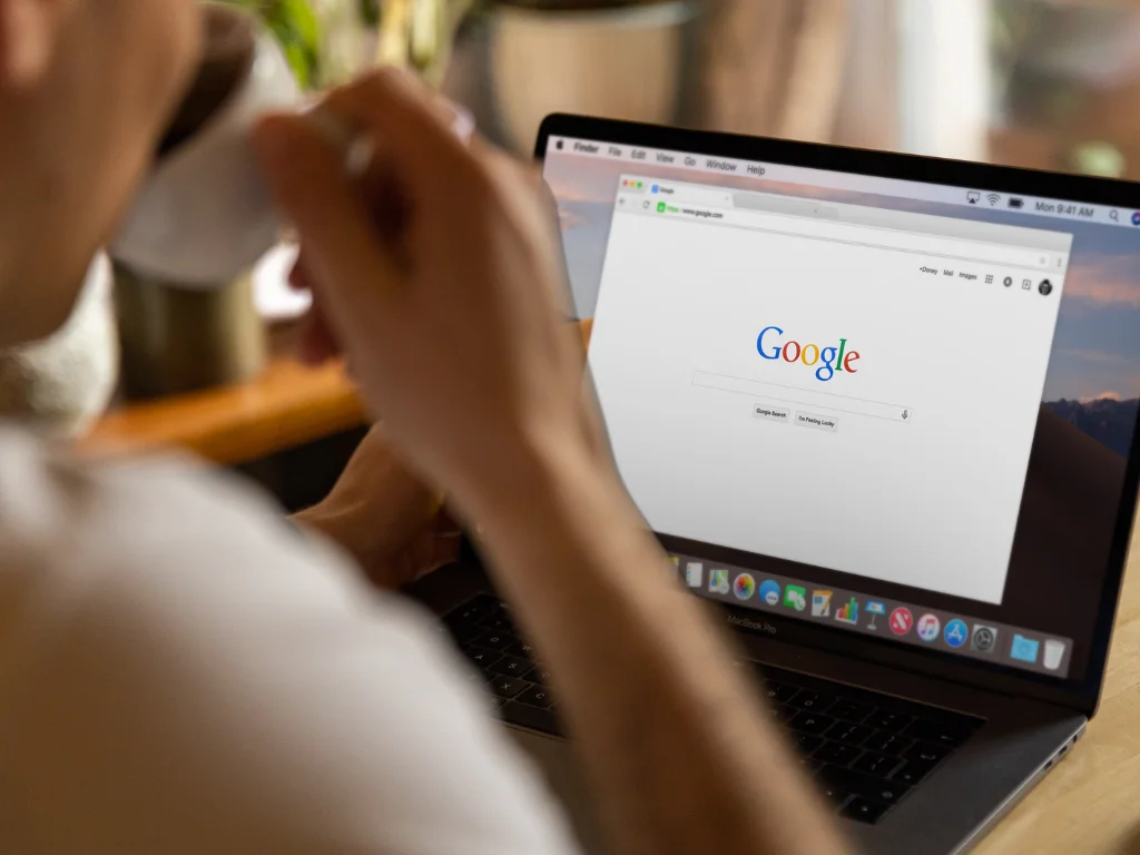 Face au déploiement de l’IA de Google en France, nous faisons le pari de la communauté