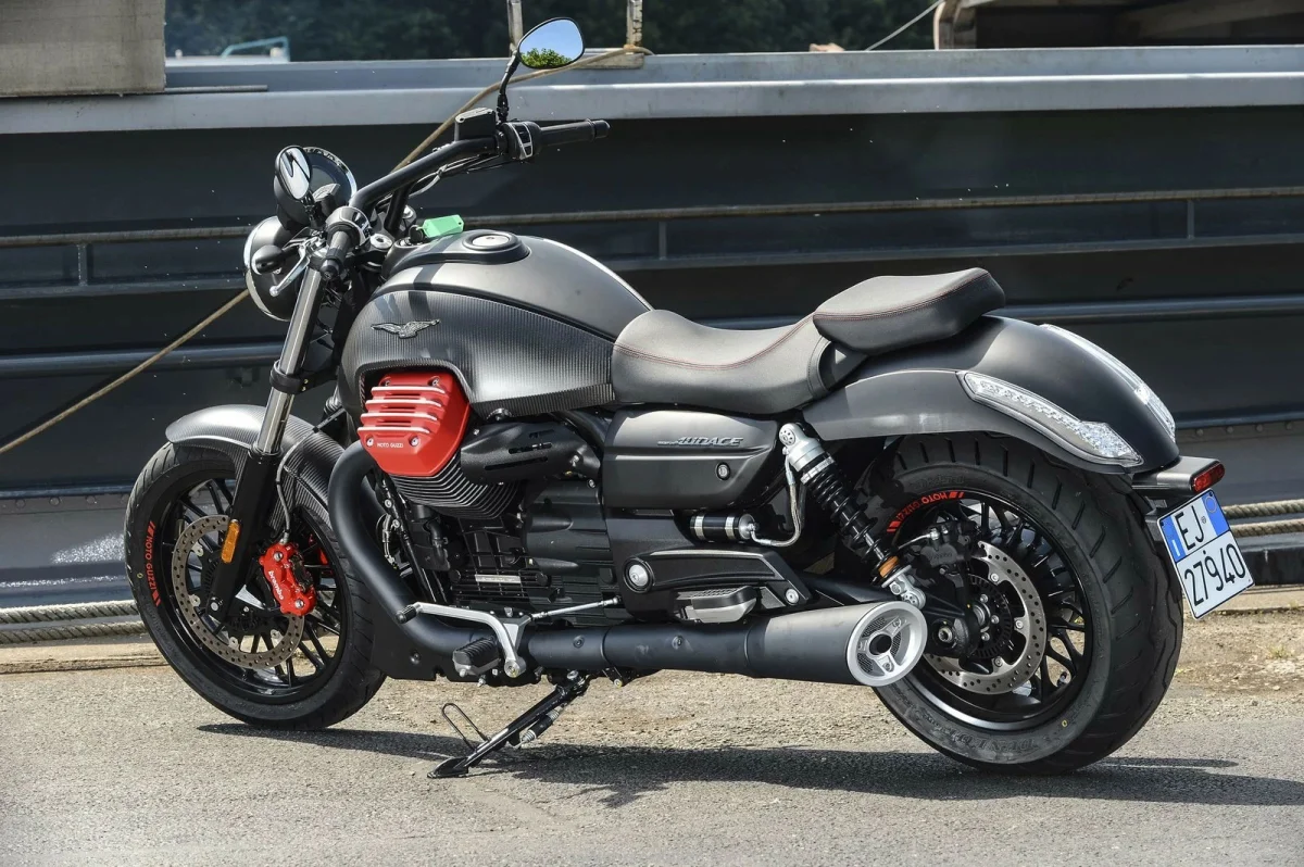 Moto Guzzi mise sur l’hybride pour faire renaître ses gros cruisers
