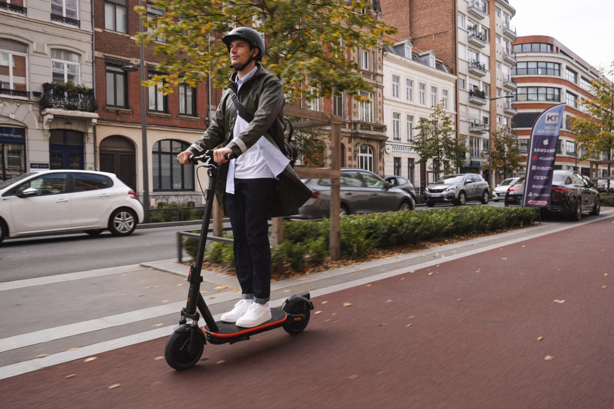 A Paris, l’absence de casque en trottinette peut désormais vous coûter 135 € d’amende